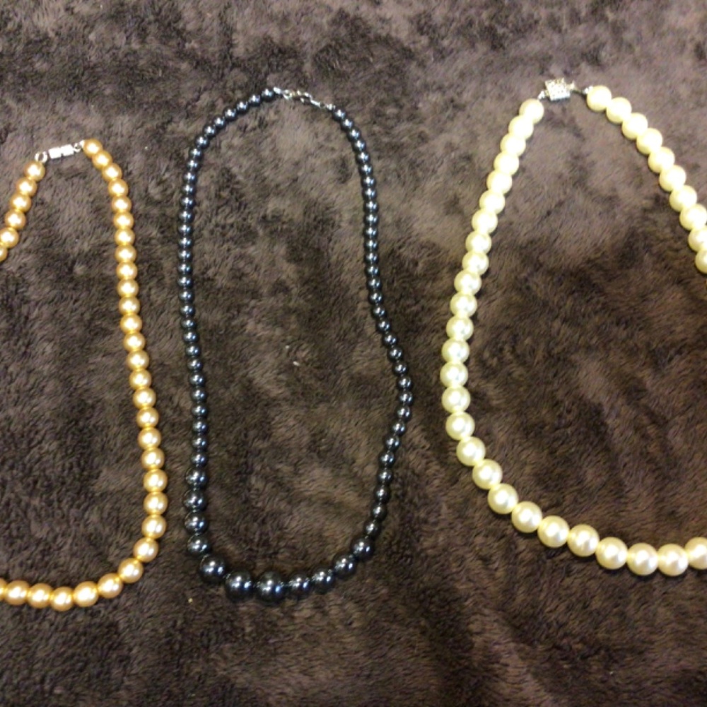 Necklaces - Picture 8 of 9